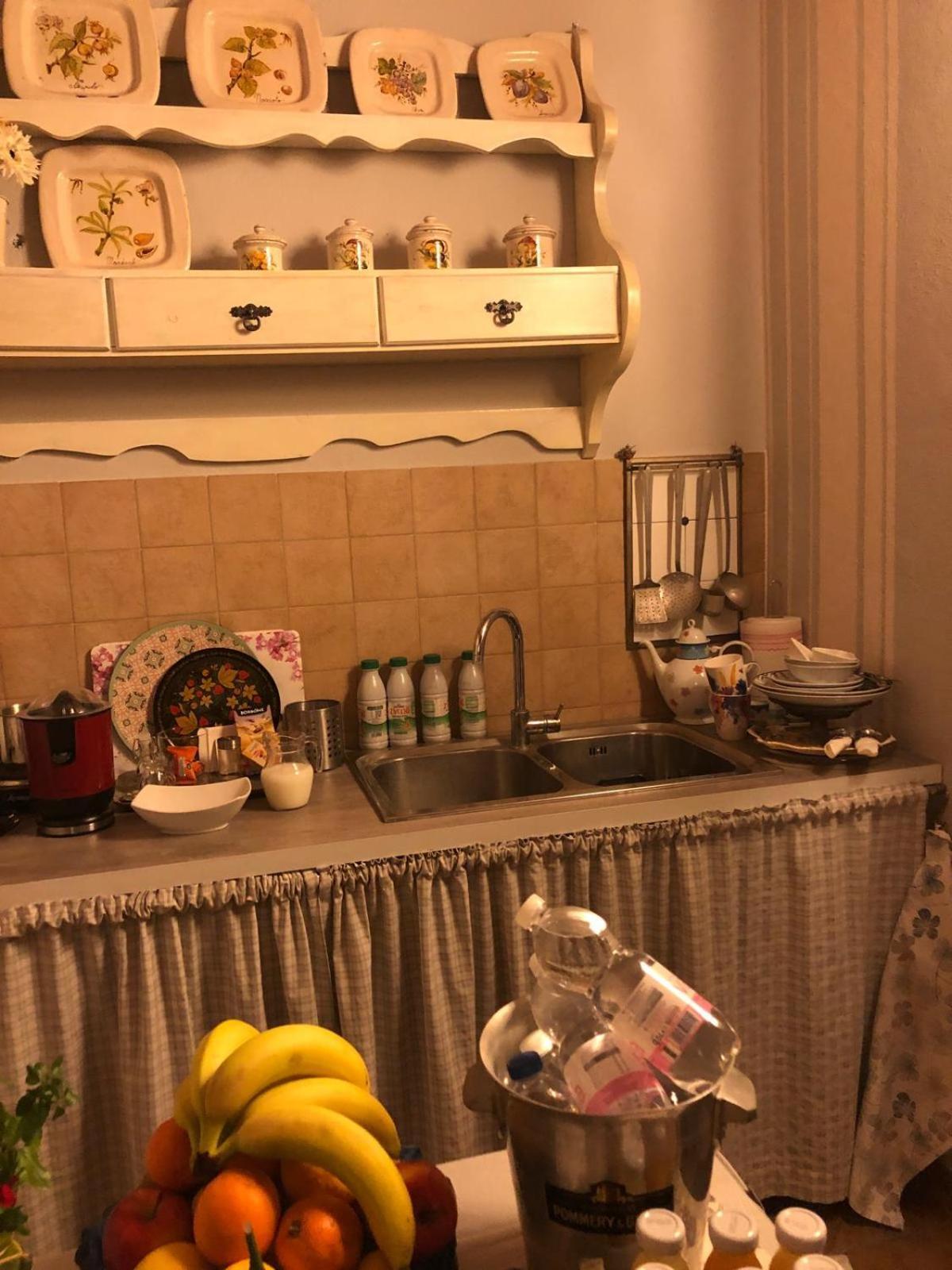 A Due Passi Dal Castello Bed and Breakfast Somma Lombardo Eksteriør billede