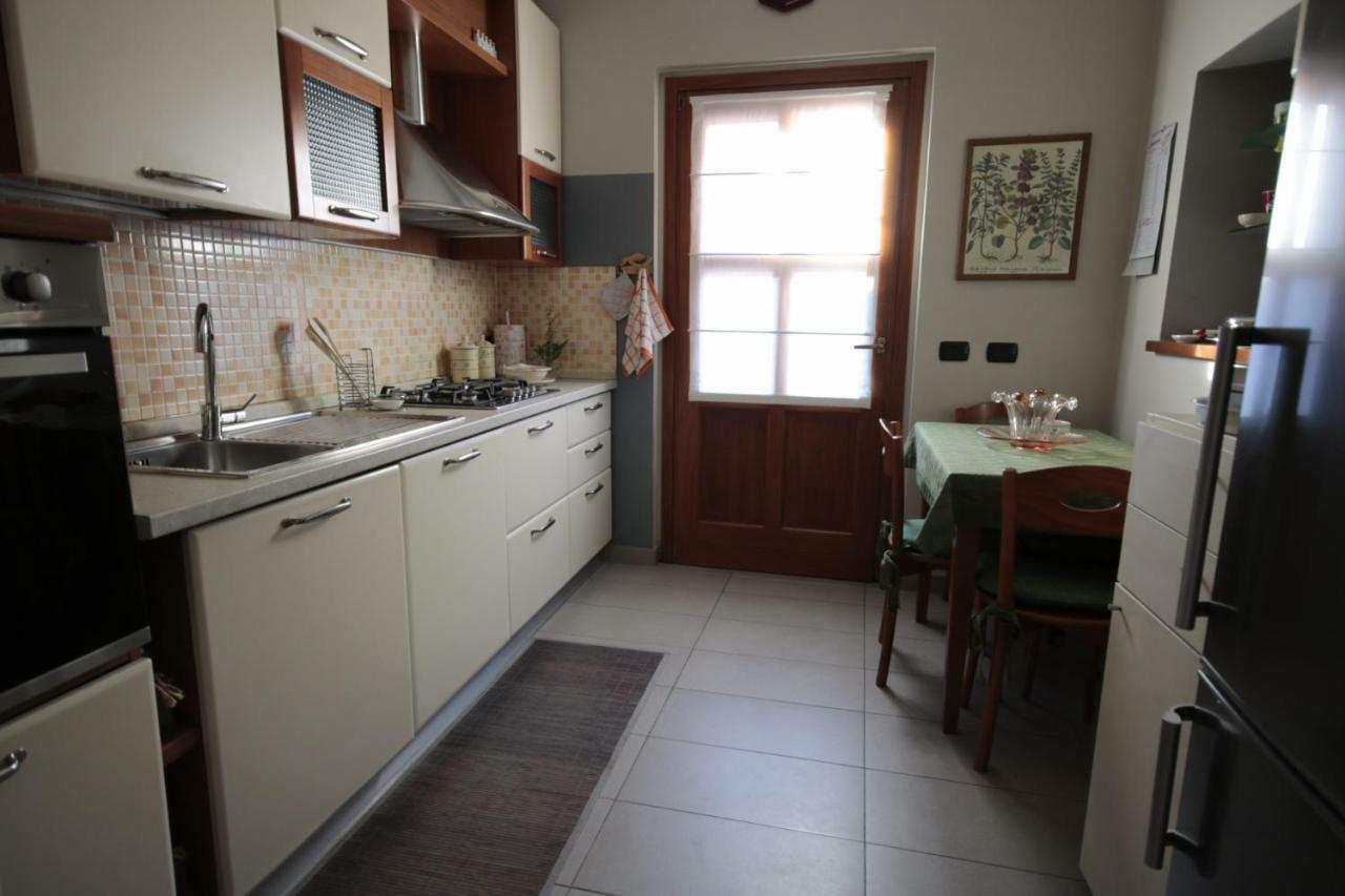 A Due Passi Dal Castello Bed and Breakfast Somma Lombardo Eksteriør billede