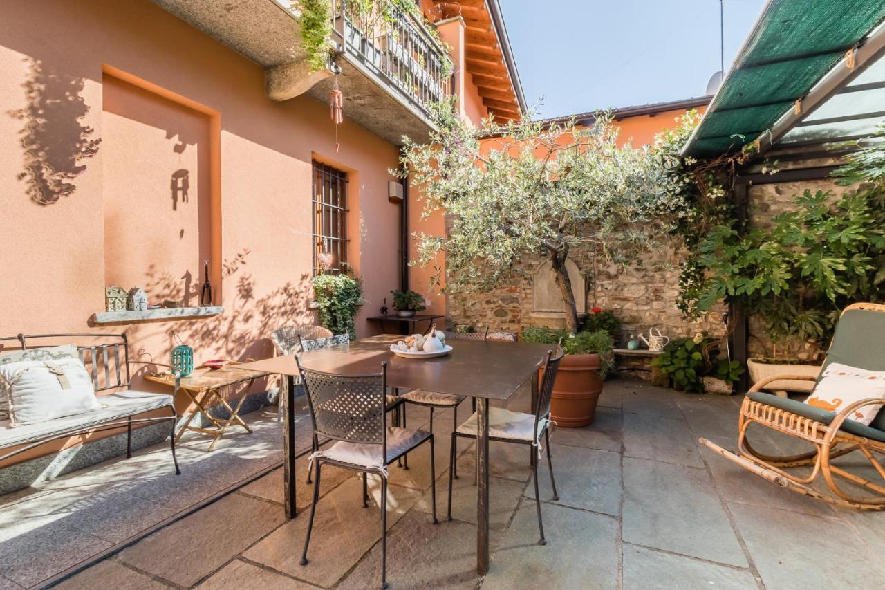 A Due Passi Dal Castello Bed and Breakfast Somma Lombardo Eksteriør billede